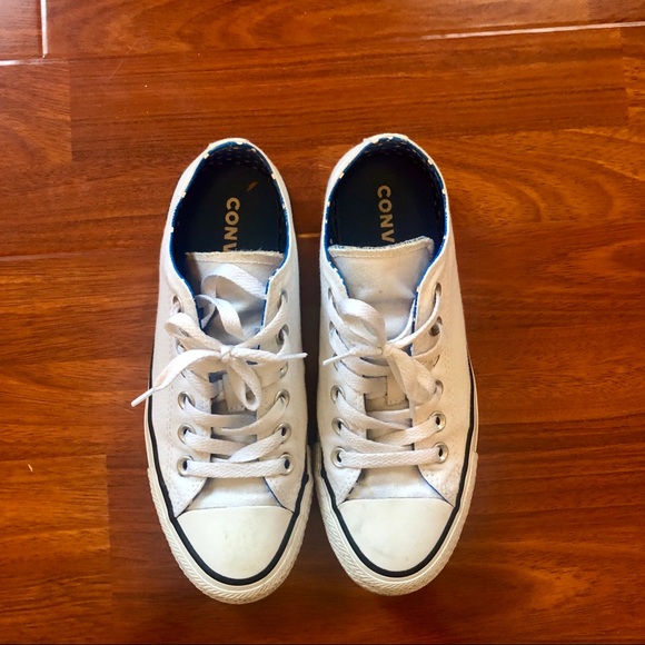White Converse - Picture 2 of 7